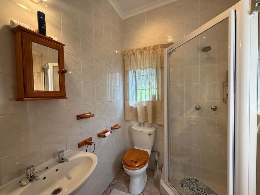 6 Bedroom Property for Sale in Safari Gardens North West